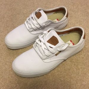 Men’s 9.5 Vans Shoes White